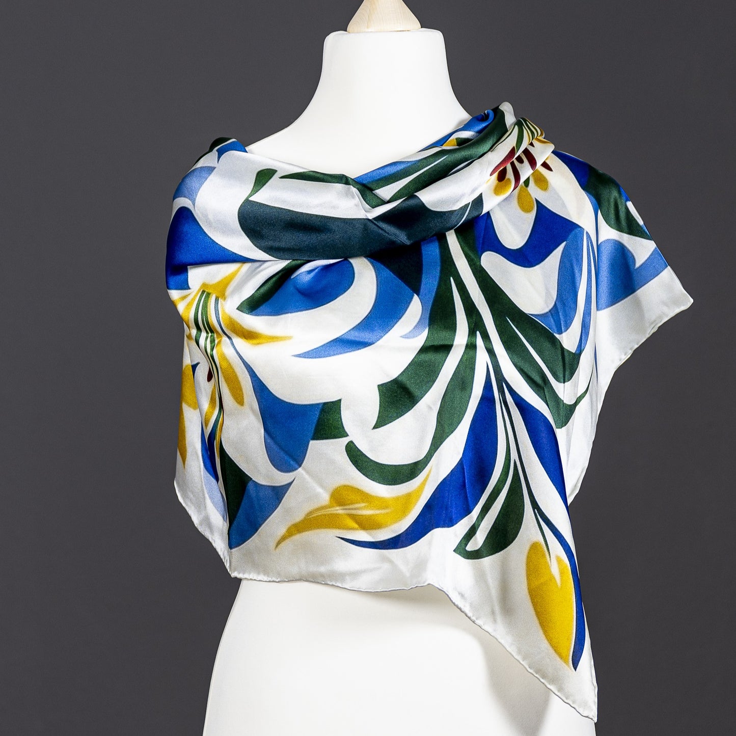 Sciarpa di seta satinata elegante Lilies: ispirata a Henri Matisse